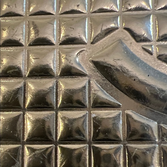 CHANEL Quilted Silver Accessory Case - Picture 15 of 16